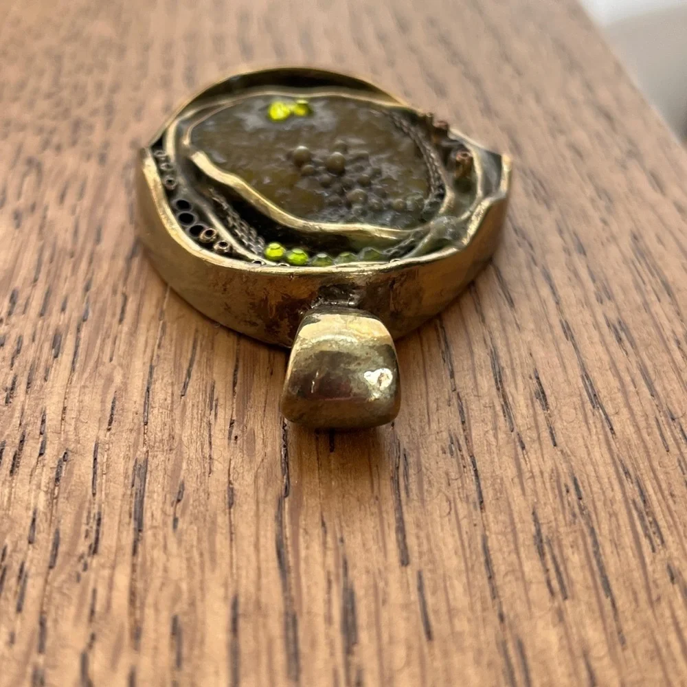 PENDANT Large Bronze Tone Metal Abstract Moss Green Lagenlook Statement Piece - Picture 6 of 12